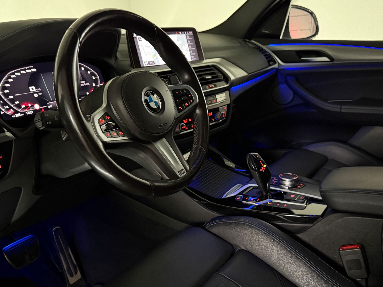 Fahrzeugabbildung BMW X3 xDrive 30 d M SPORT/LED/HuD/H&K/PANO/AHK/360*
