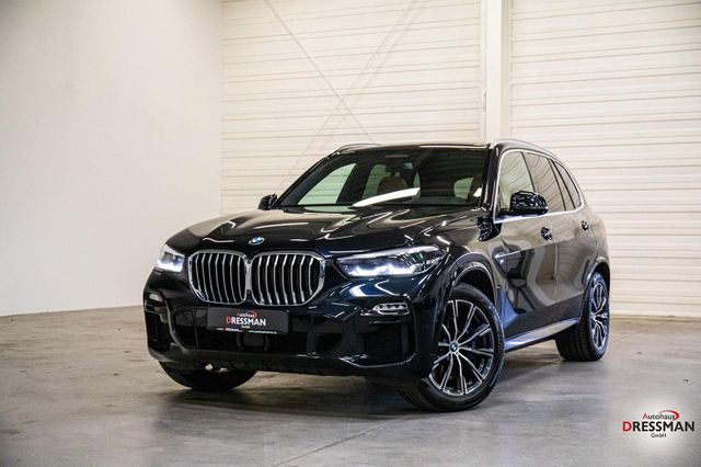 BMW X5 xDrive 30d M Sport LEDER PANO H/K STANDHZ AHK