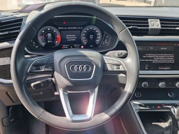 Audi Q3 - 11