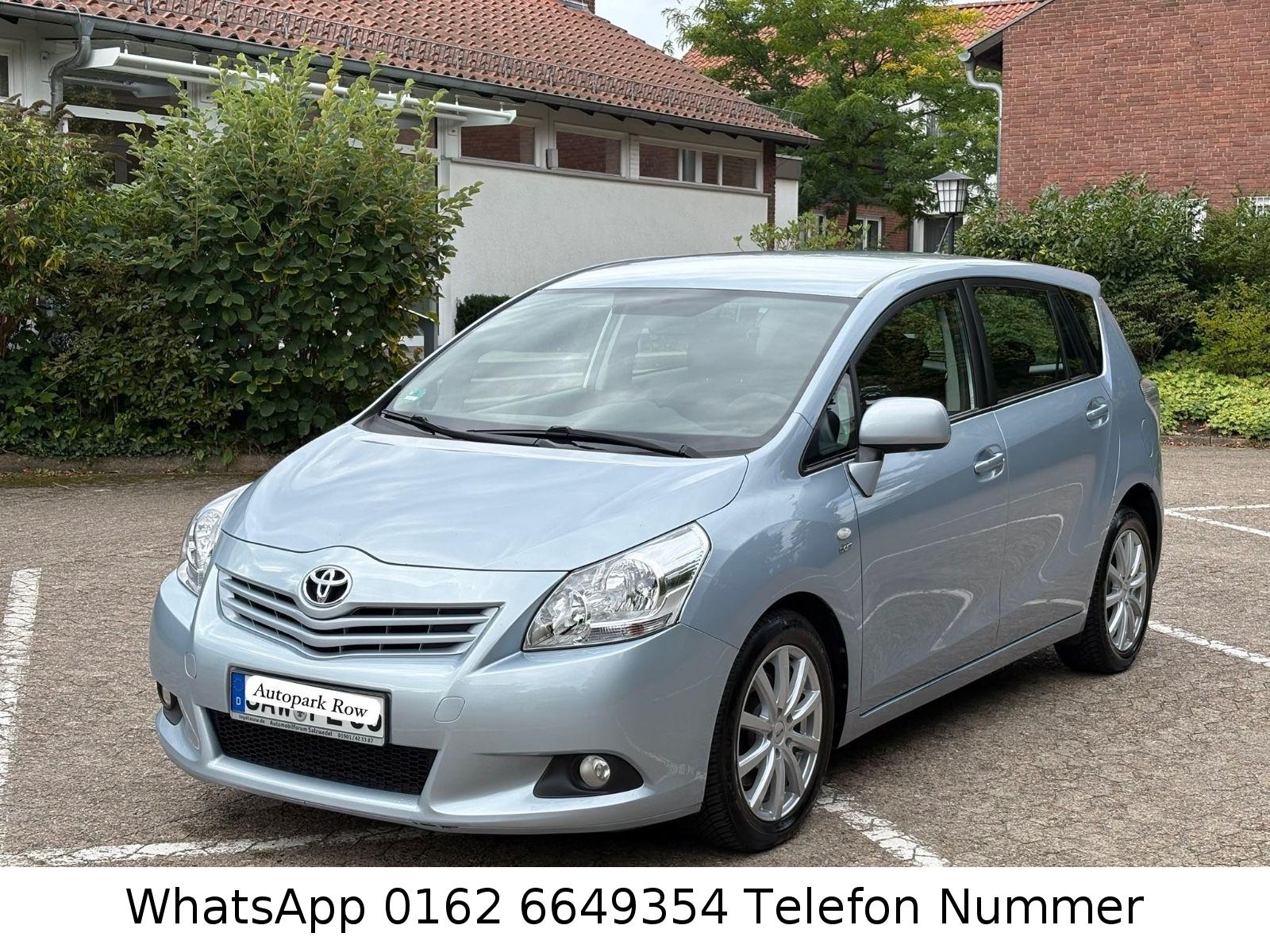 Toyota Corolla Verso 2010 — rear view