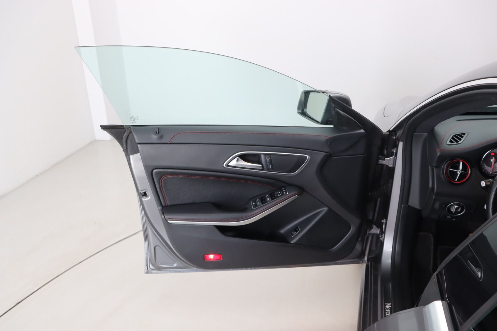 Fahrzeugabbildung Mercedes-Benz CLA 250 Shooting Brake Sport 4Matic