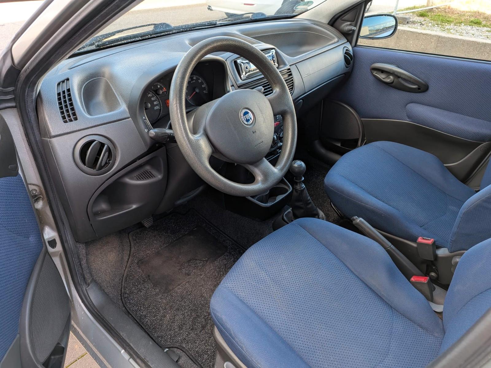 Fiat Punto 1.2 8V Active Active /1. Hand /Scheckheft 