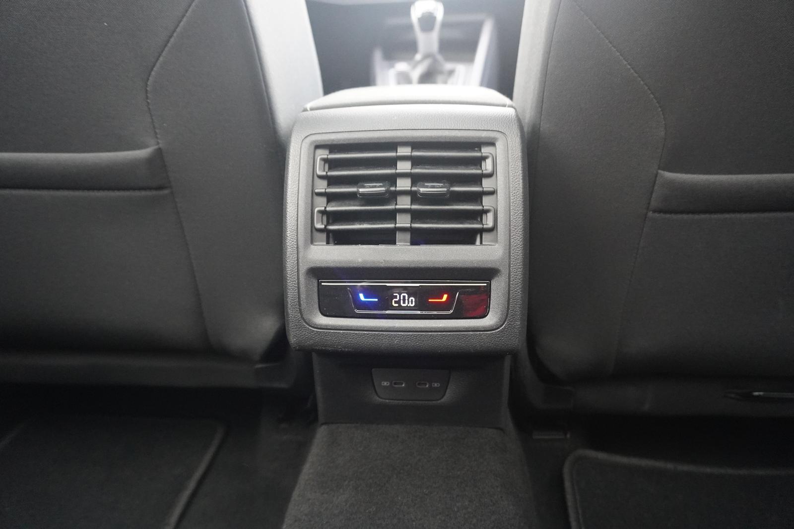 Volkswagen Golf VIII Variant 1.5 TSI LED Navi AHK Bluetooth, миниатюра 28