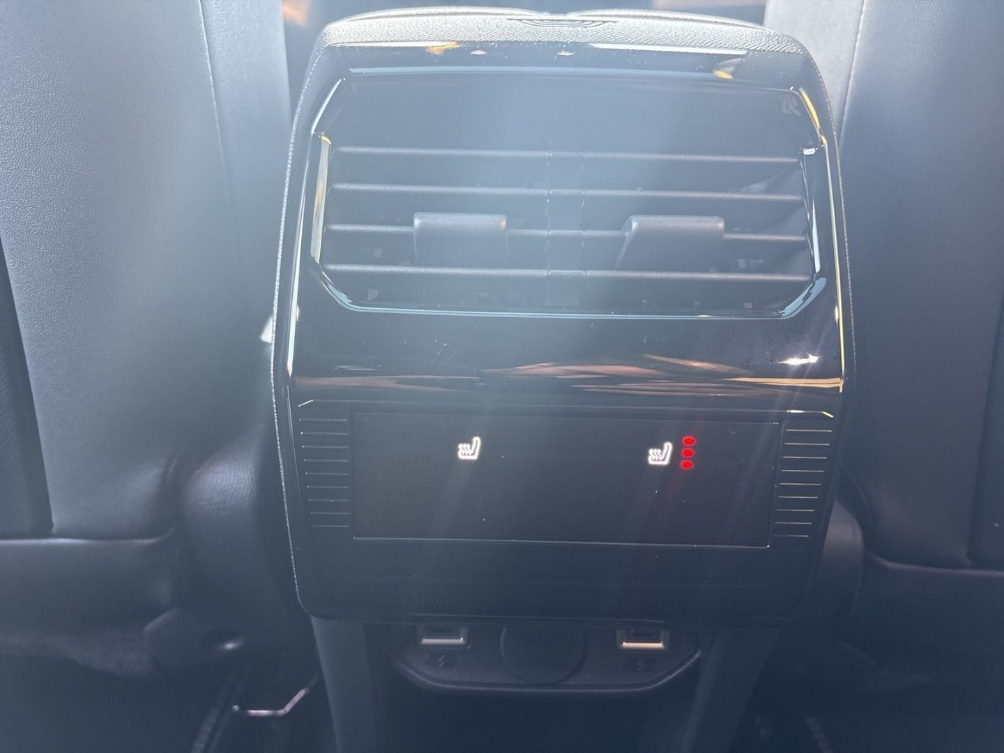 Fahrzeugabbildung Peugeot 3008 GT Hybrid 145 e-DSC6 Navi ACC El. Heckklapp