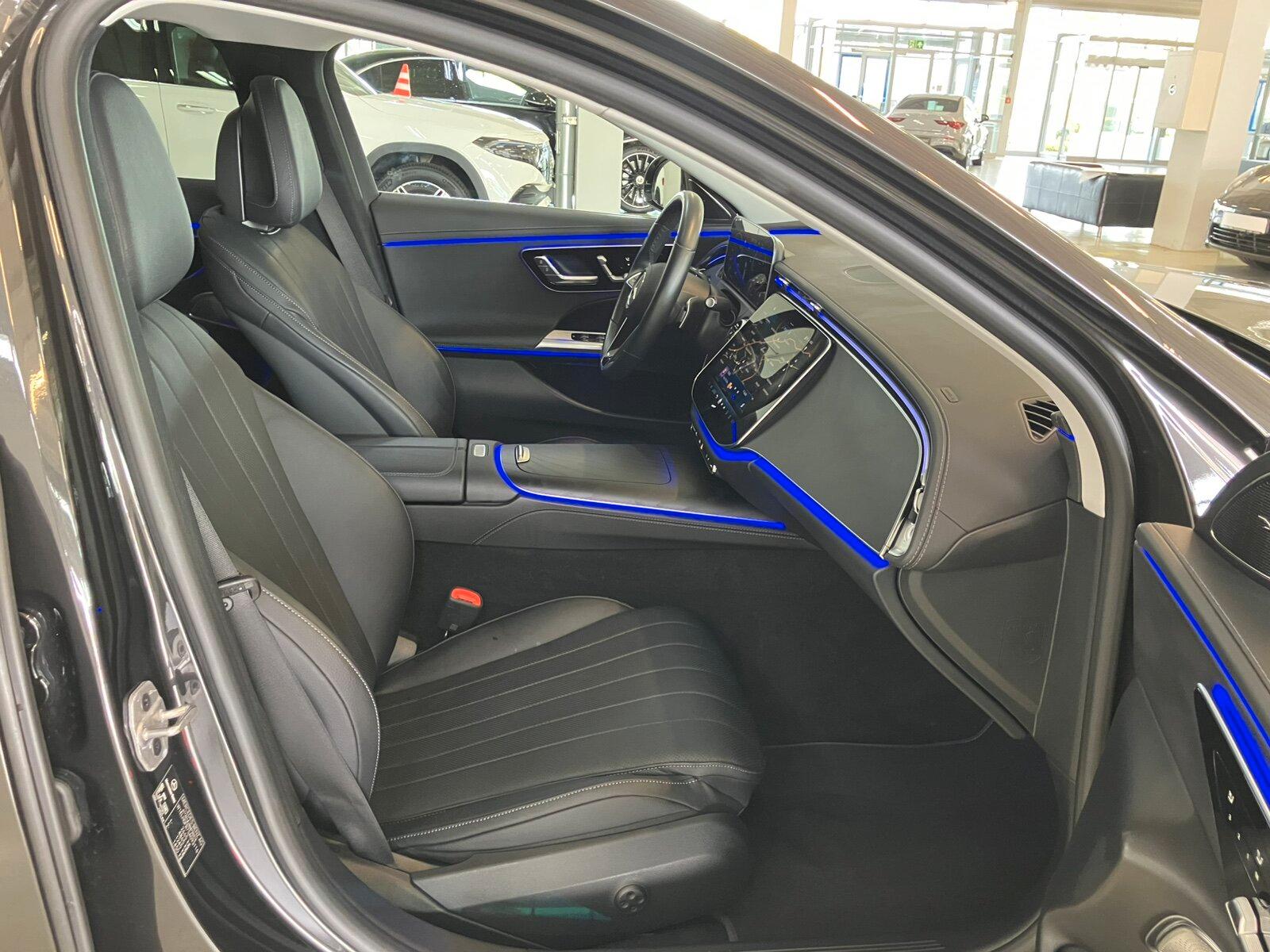 Mercedes-Benz E 220 d 4M T EXCLUSIVE Premium AHK DigiLight