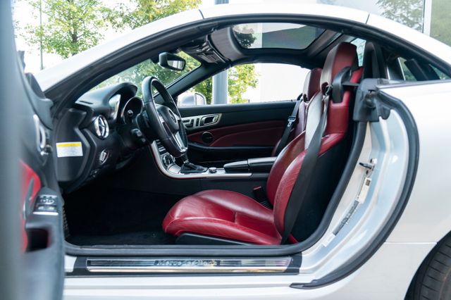 Mercedes-Benz SLK 350 BlueEfficiency/ AIRSCARF/ H&K/ PANO