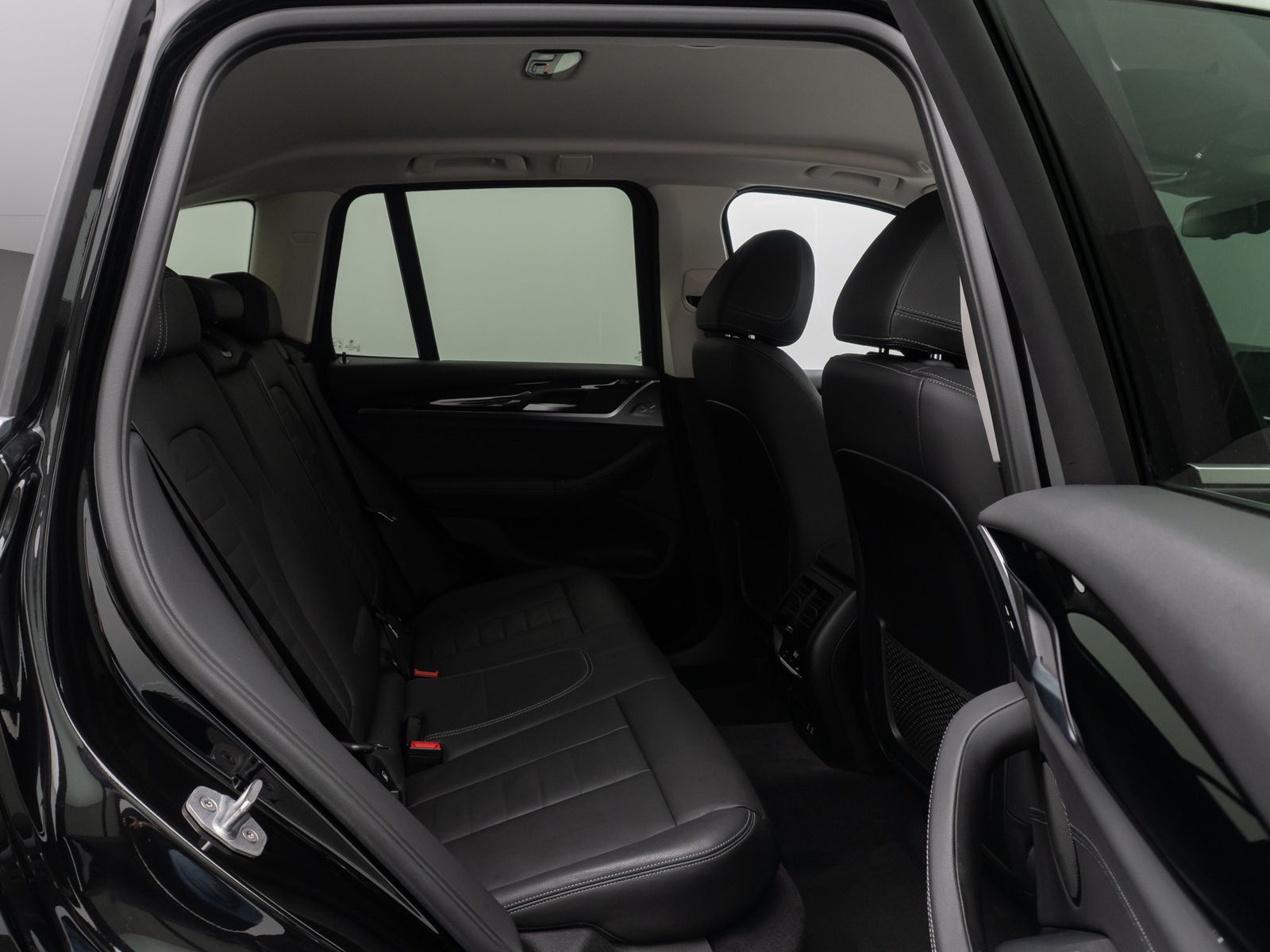 Fahrzeugabbildung BMW X3 xD20d Kamera HUD Komfort HiFi Alarm Leder 19"
