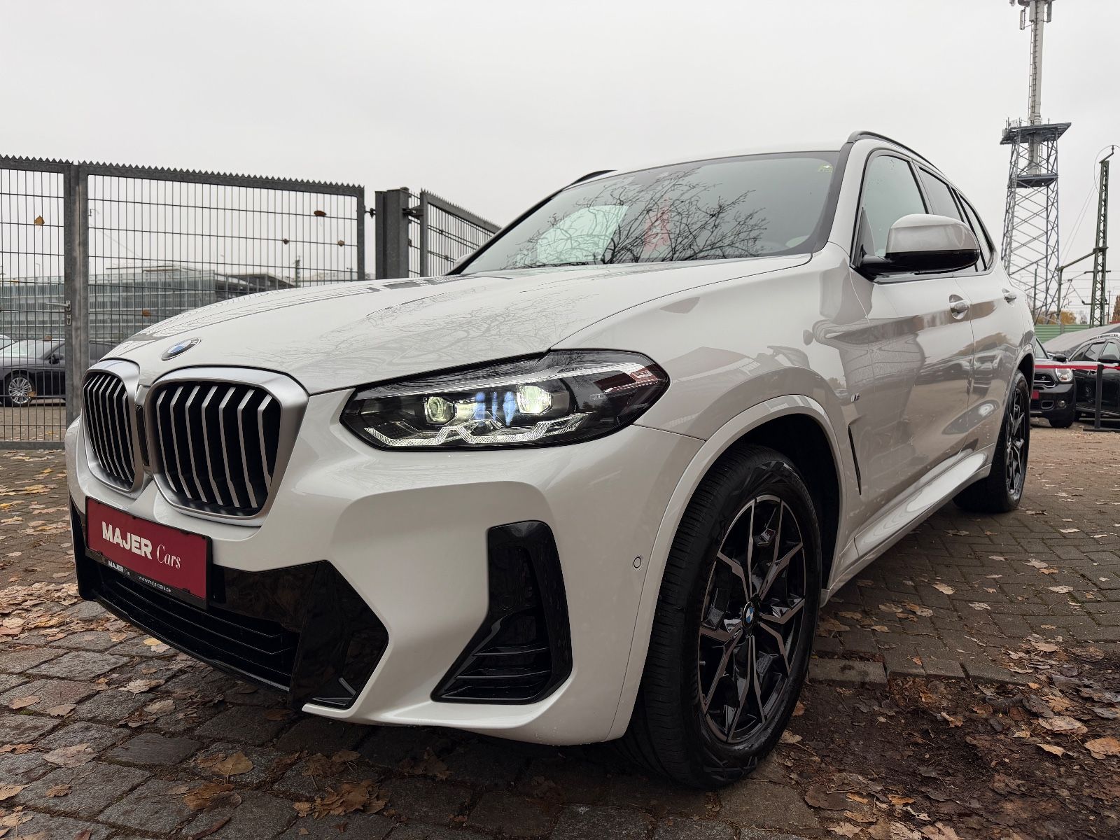 Fahrzeugabbildung BMW X3 xDrive 20i M Sport*LED*ROT*KAMERA*NAVI*SPORT