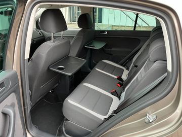 Volkswagen Golf - 11