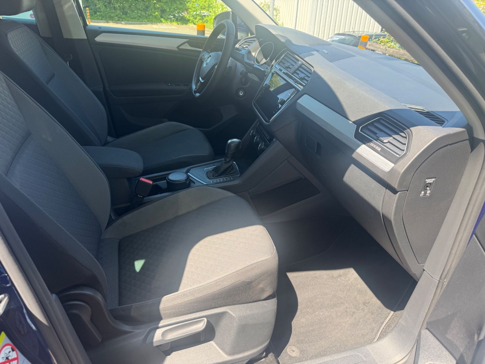 Fahrzeugabbildung Volkswagen Tiguan Comfortline LED+Navi+Kamera+ACC