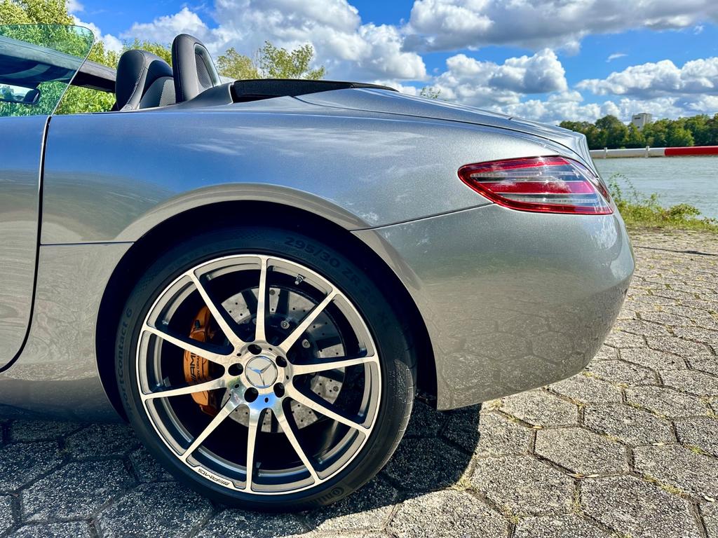 Mercedes-Benz SLS AMG