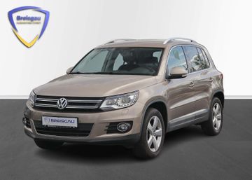 Volkswagen Tiguan - 1