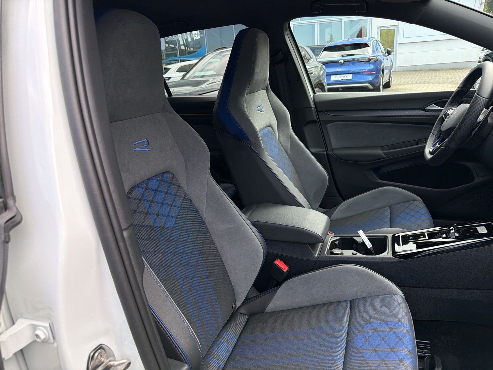 Golf R 4M Navi PANO Harman Kardon Black Style