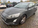 Ford Focus Cool&Connect Automatik Zahnriehmen gerisen - Ford: Unfallwagen