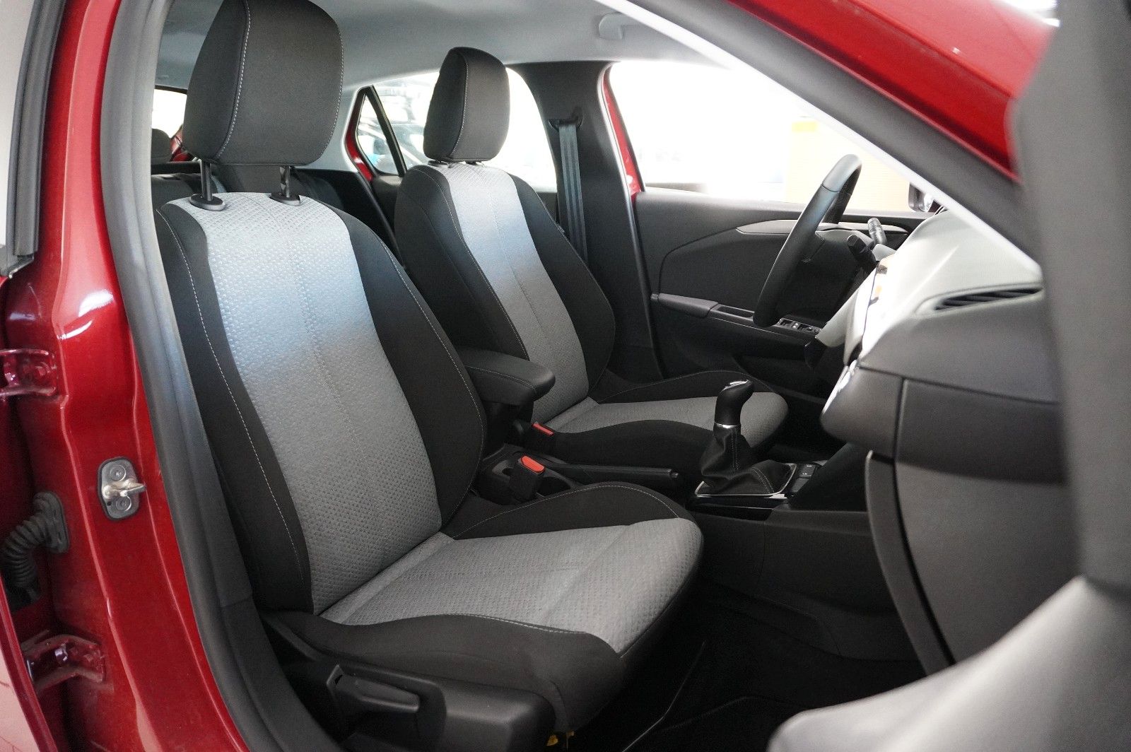 Fahrzeugabbildung Opel Corsa F 1.2 FACELIFT NAVI/LED/KAMERA/VIRTU./DAB+