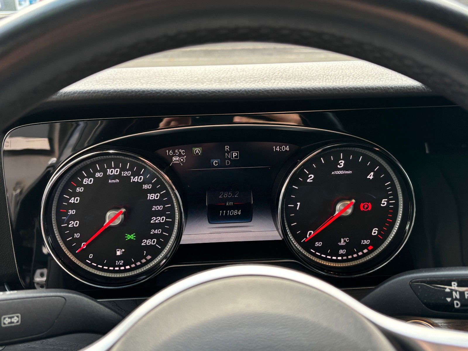 Fahrzeugabbildung Mercedes-Benz E 220d *Ambiente*Kamera*ACC*LED*SHZ