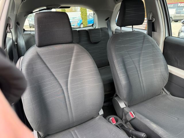 Toyota Yaris Sol