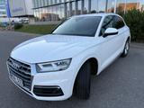 Audi Q5 2,0TDI  quattro S Line Vollaustattung - Audi Q5 von privat