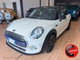 MINI Mini 1.5 Cooper 1.5 D 116cv 2015 - weiße MINI One D
