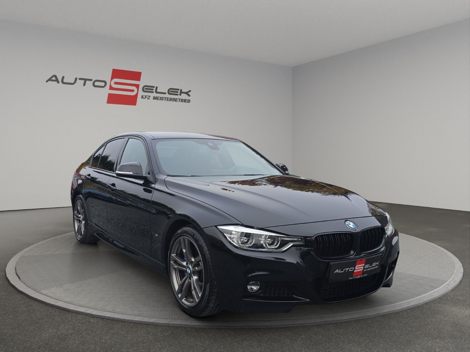 Fahrzeugabbildung BMW 330 e iPerformance M-Sportpaket +LED+ALCANTARA