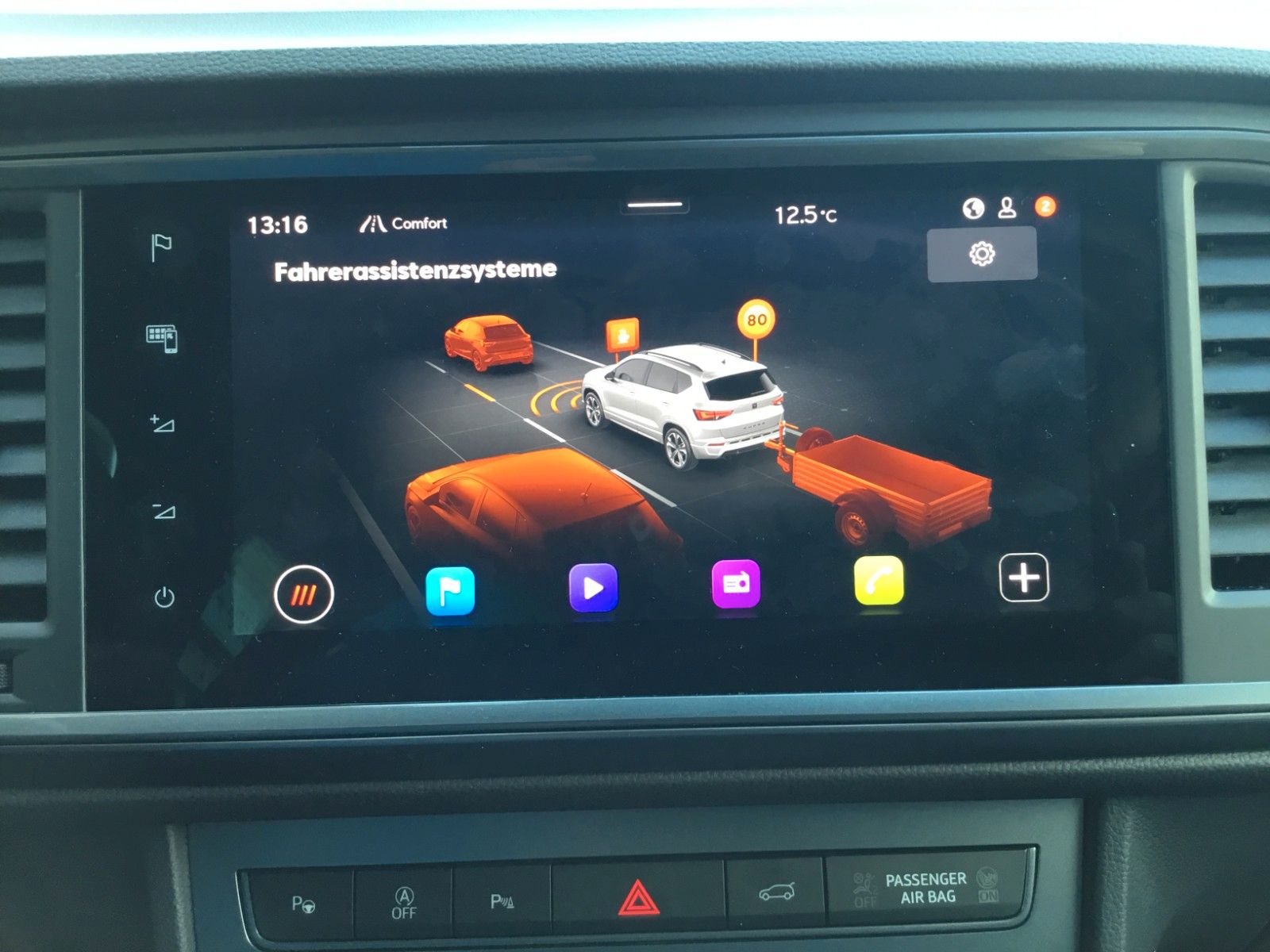 Fahrzeugabbildung CUPRA Ateca 2.0 TSI 4Drive DSG+Pano+AHK+19"+ACC+LED