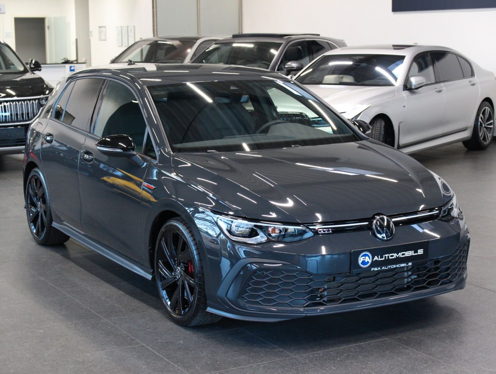 Fahrzeugabbildung Volkswagen Golf 2.0 TSI  GTI+LED*Navi*2.Hand