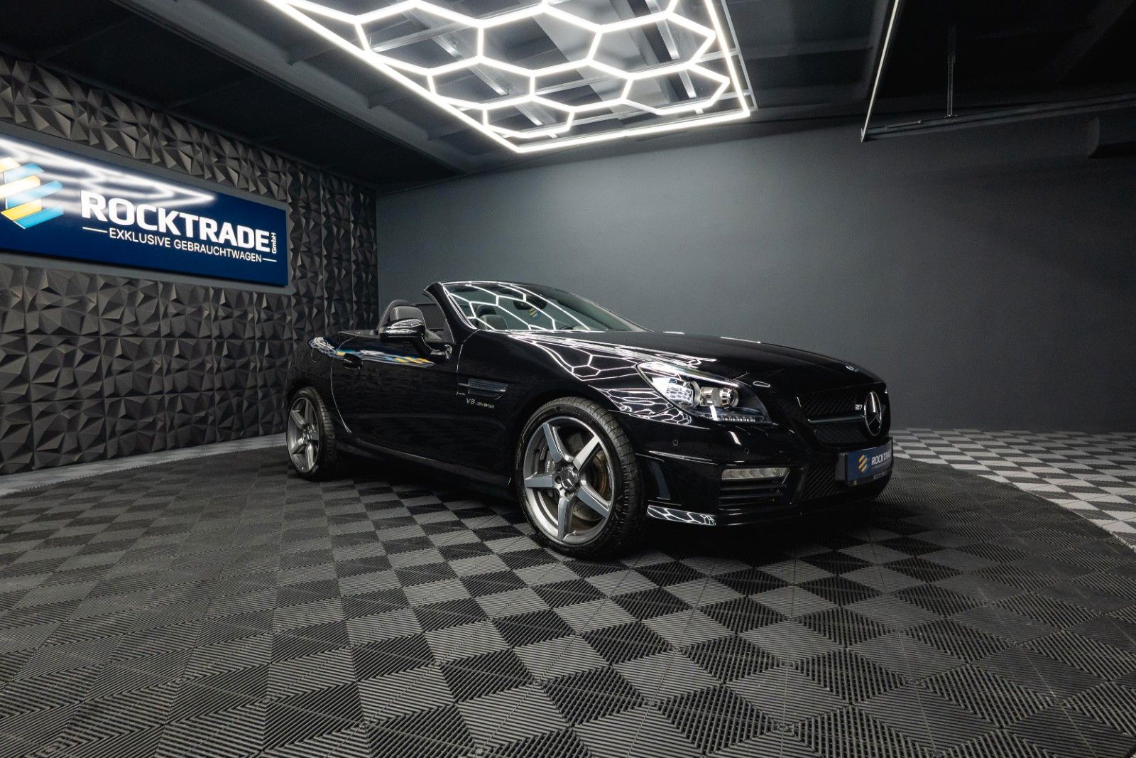 Fahrzeugabbildung Mercedes-Benz SLK 55 V8 AMG Roadster Carbon | Service NEU