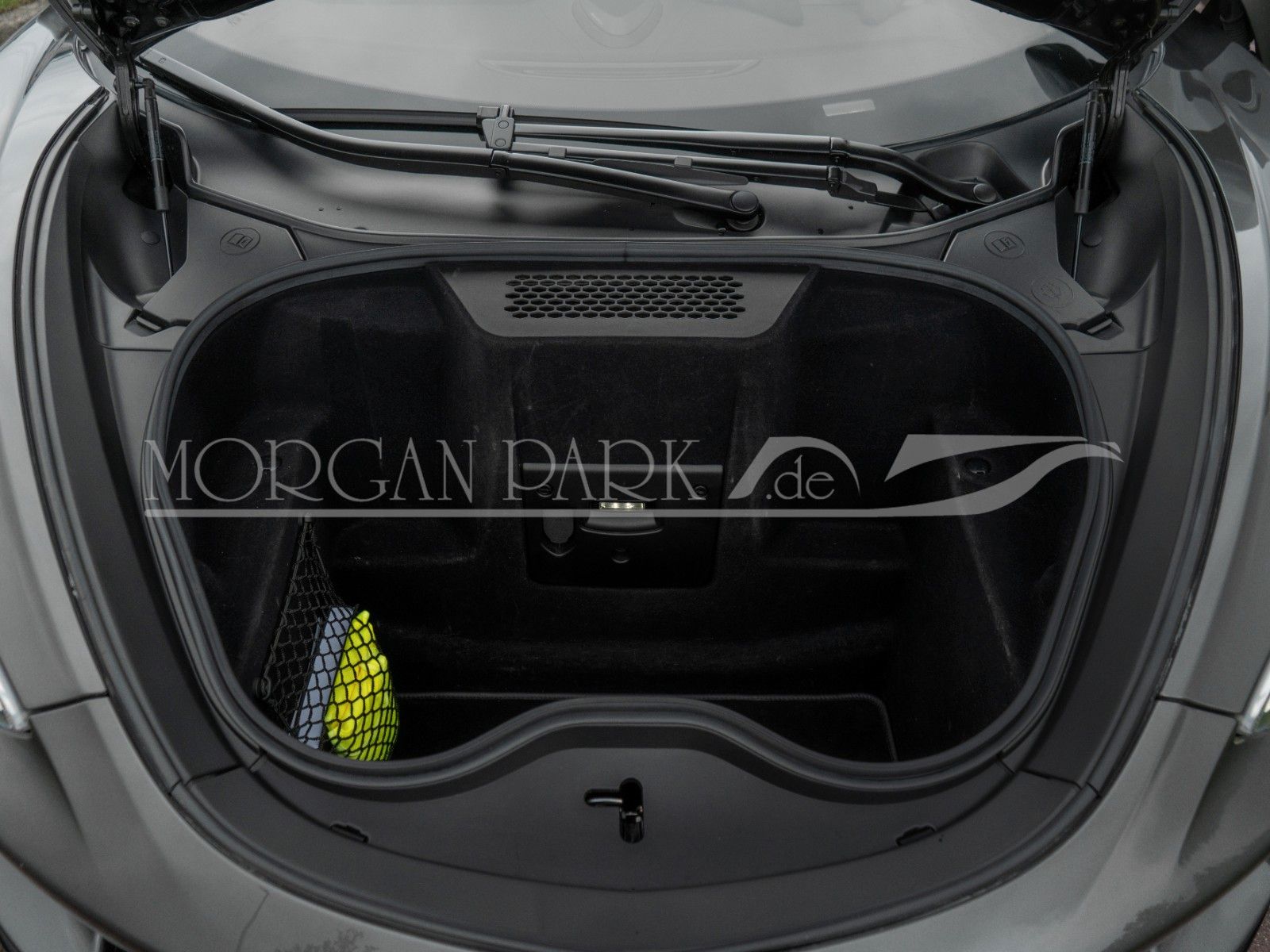 Fahrzeugabbildung McLaren GT *Storm Grey Metallic* + MwSt. + Sportauspuff