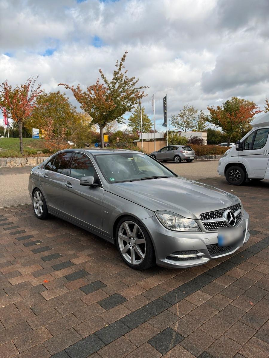Mercedes-Benz C 220