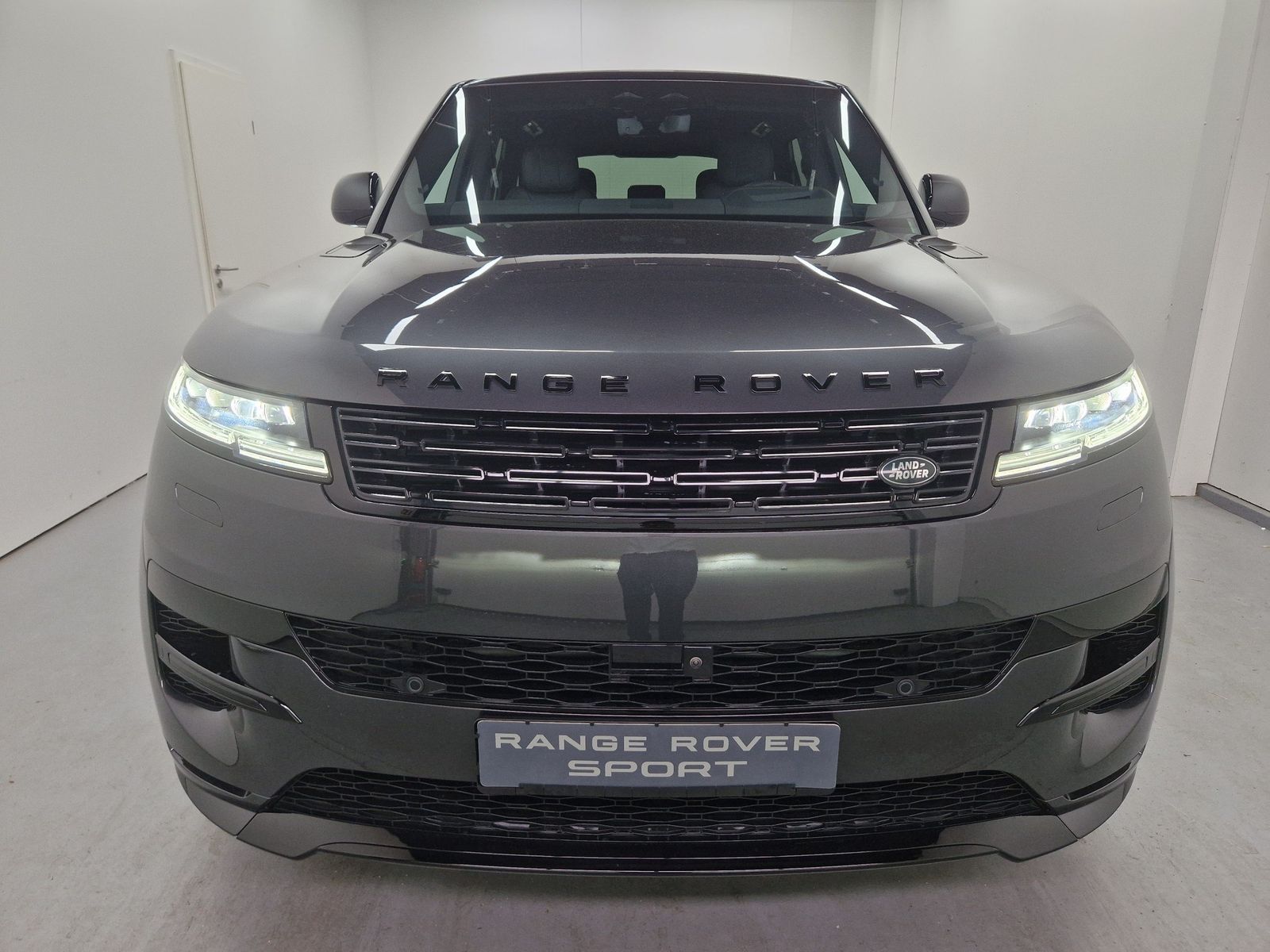 LAND ROVER Range Rover Sport P460e Dynamic HSE Komfort AHK – Bild 6