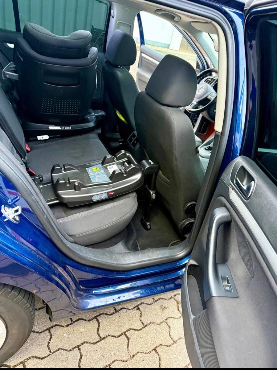Volkswagen Golf 2011 — photo 11