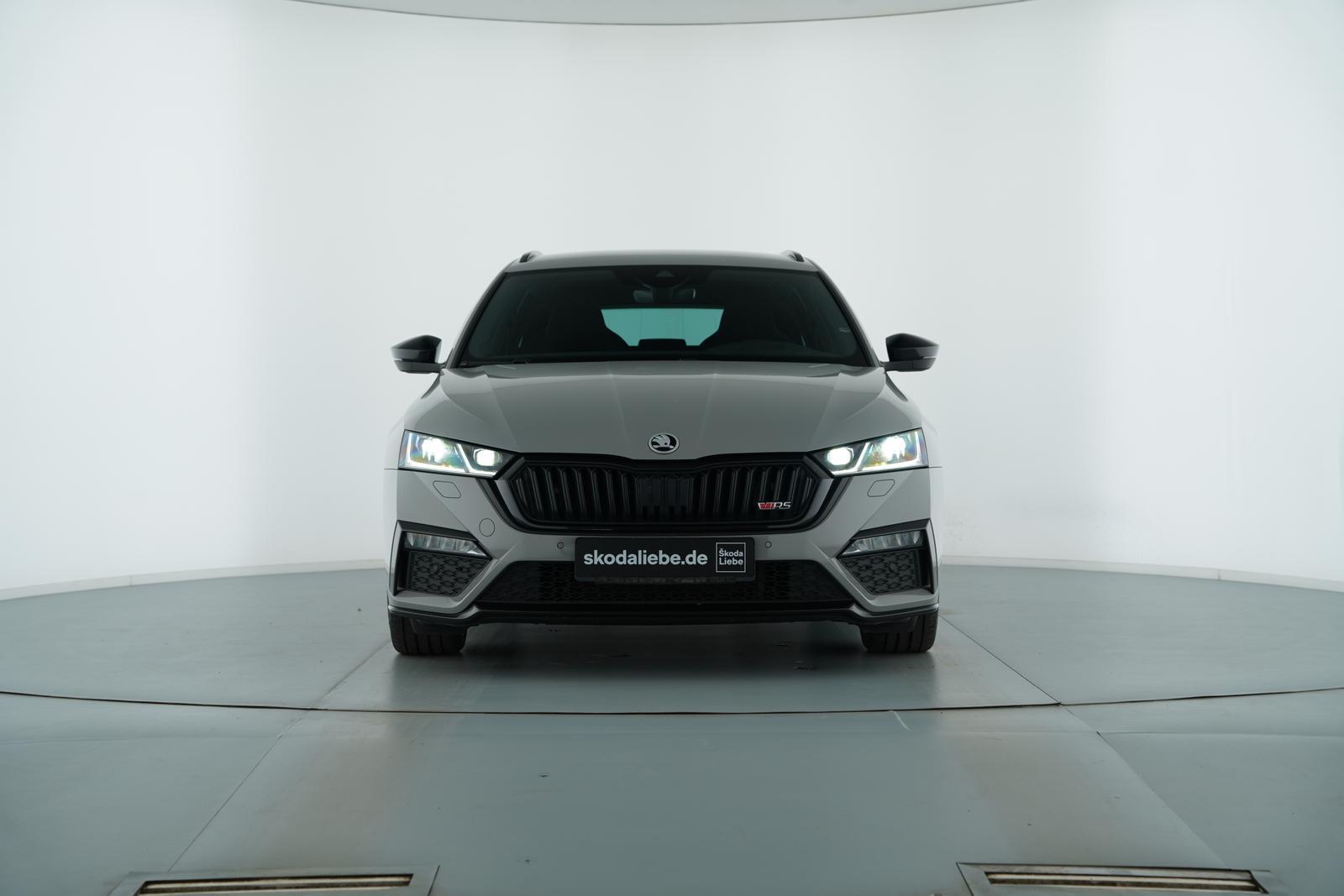 Skoda OCTAVIA COMBI RS 2.0TSI DSG HEAD-UP+SCHECKHEFT
