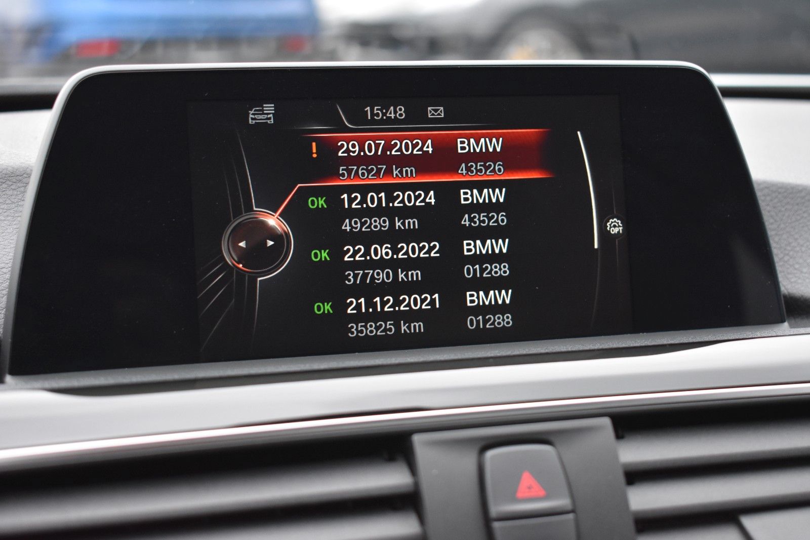 Fahrzeugabbildung BMW 320 i Limo. Sport Line