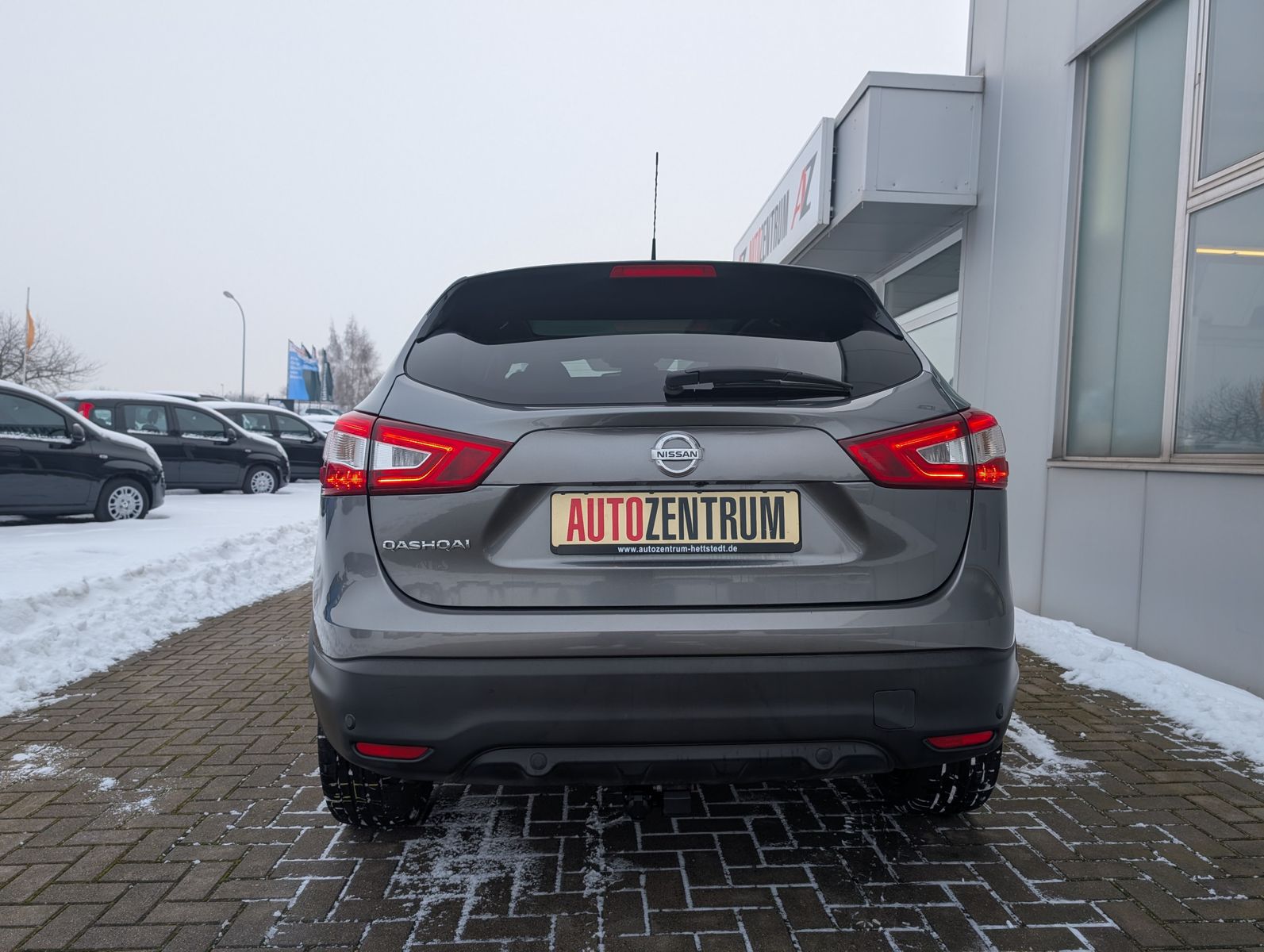 Fahrzeugabbildung Nissan Qashqai 1.6 dCi X-Tronic TEKNA AHK PANO NAVI