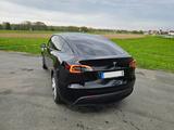 Tesla Model Y SR RWD BYD Akku 11.2023 Grünheide - TOP! - Tesla Model Y in Bielefeld