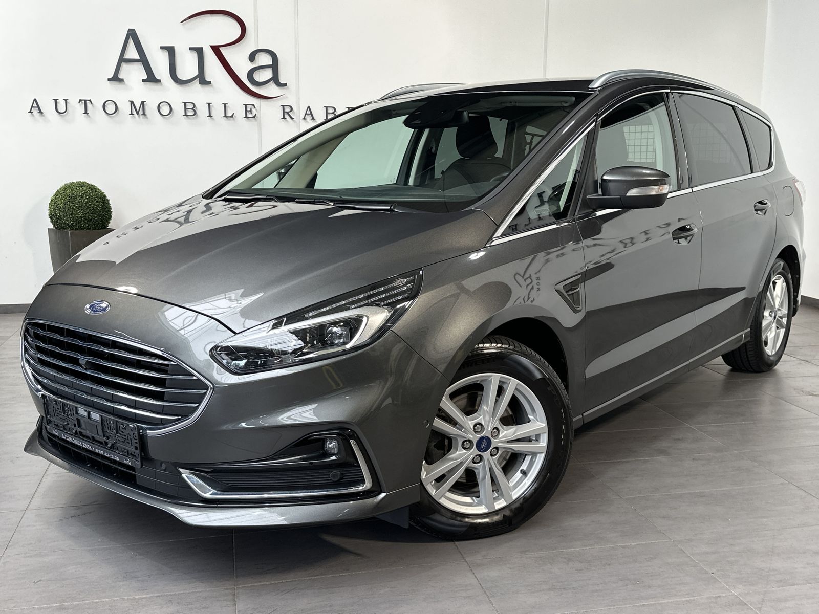 Fahrzeugabbildung Ford S-MAX 2.0 EB Aut. Titanium NAV+LED+AHK+ACC+VCOCK