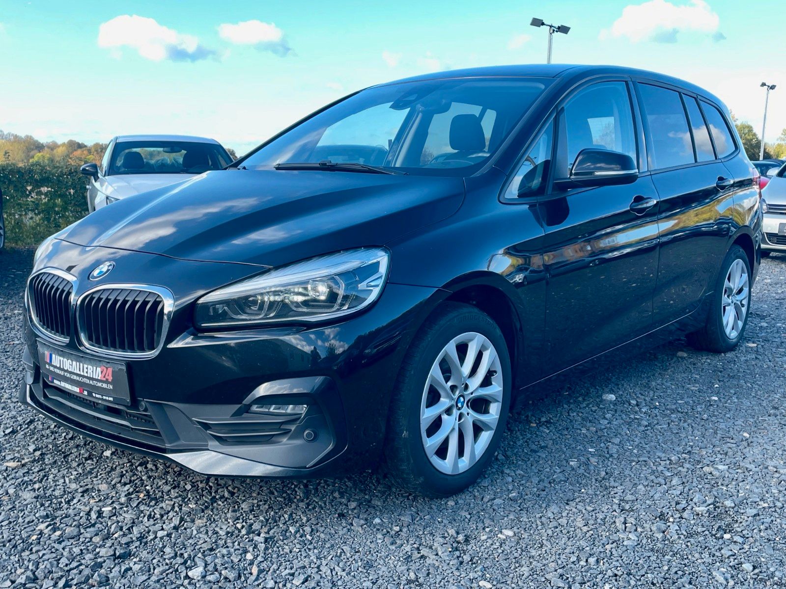 Fahrzeugabbildung BMW 218d xDrive Gran Tourer Aut. Navi LED AHK Kamera