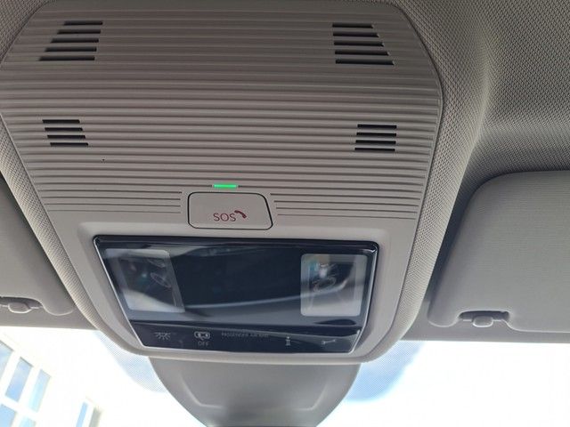 Fahrzeugabbildung Volkswagen Golf VIII TSI Move Kamera Navi LED VC