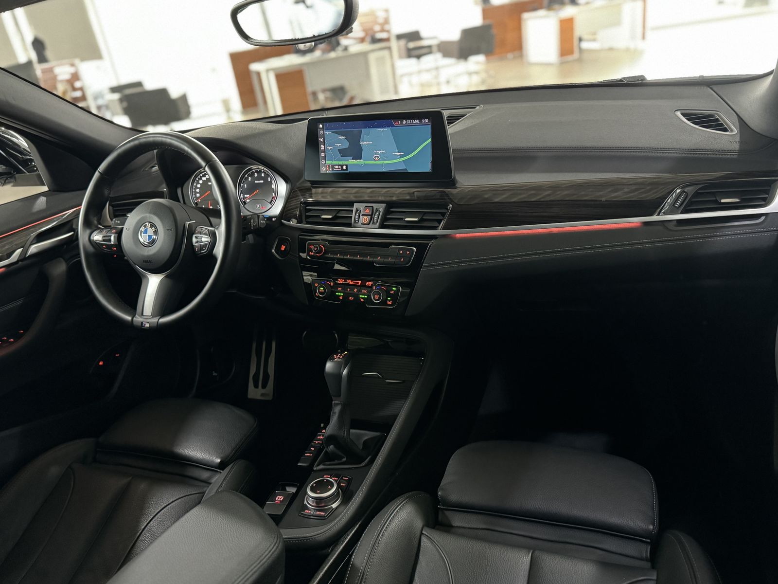 Fahrzeugabbildung BMW X2 xD25e M Sport Kamera HUD DAB Navi+ Alarm19"