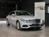 Mercedes-Benz C 250d BlueTec Exclusive*KAMERA*AHK*HEAD-UP*LED - Mercedes-Benz C 250 mit Diesel-Antrieb: Limousine