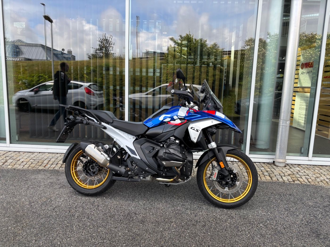 Fahrzeugabbildung BMW R 1300 GS Trophy 4 Pakete Fahrzeughöhenregelung