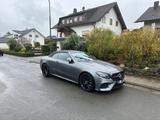 Mercedes-Benz E 300 Autom. - - Mercedes-Benz E 300: Cabrio