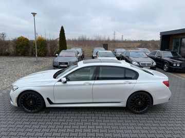 BMW 740 - 12