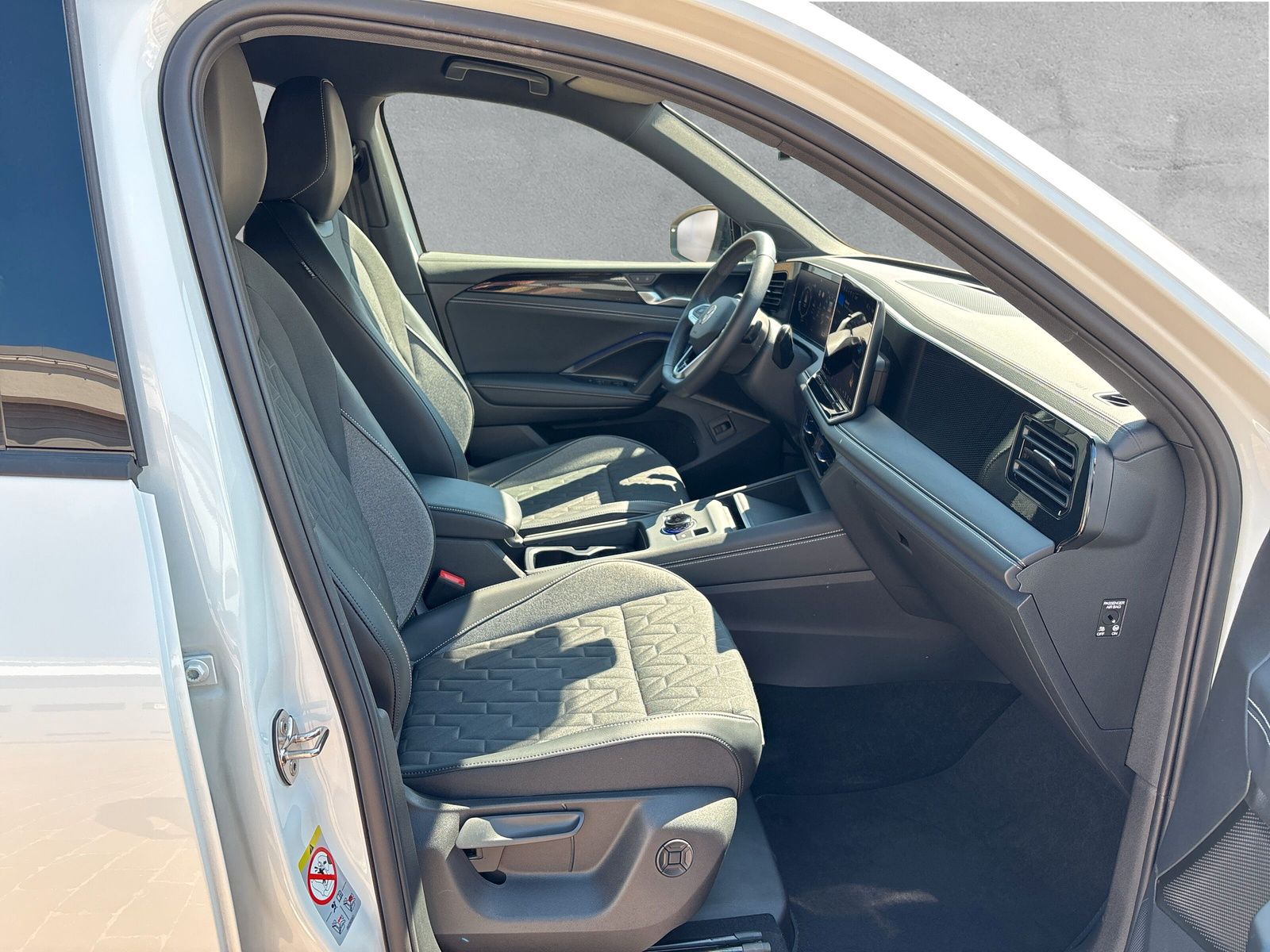 Fahrzeugabbildung Volkswagen Tiguan Goal 1.5 eTSI DSG AHK Matrix-LED RFK