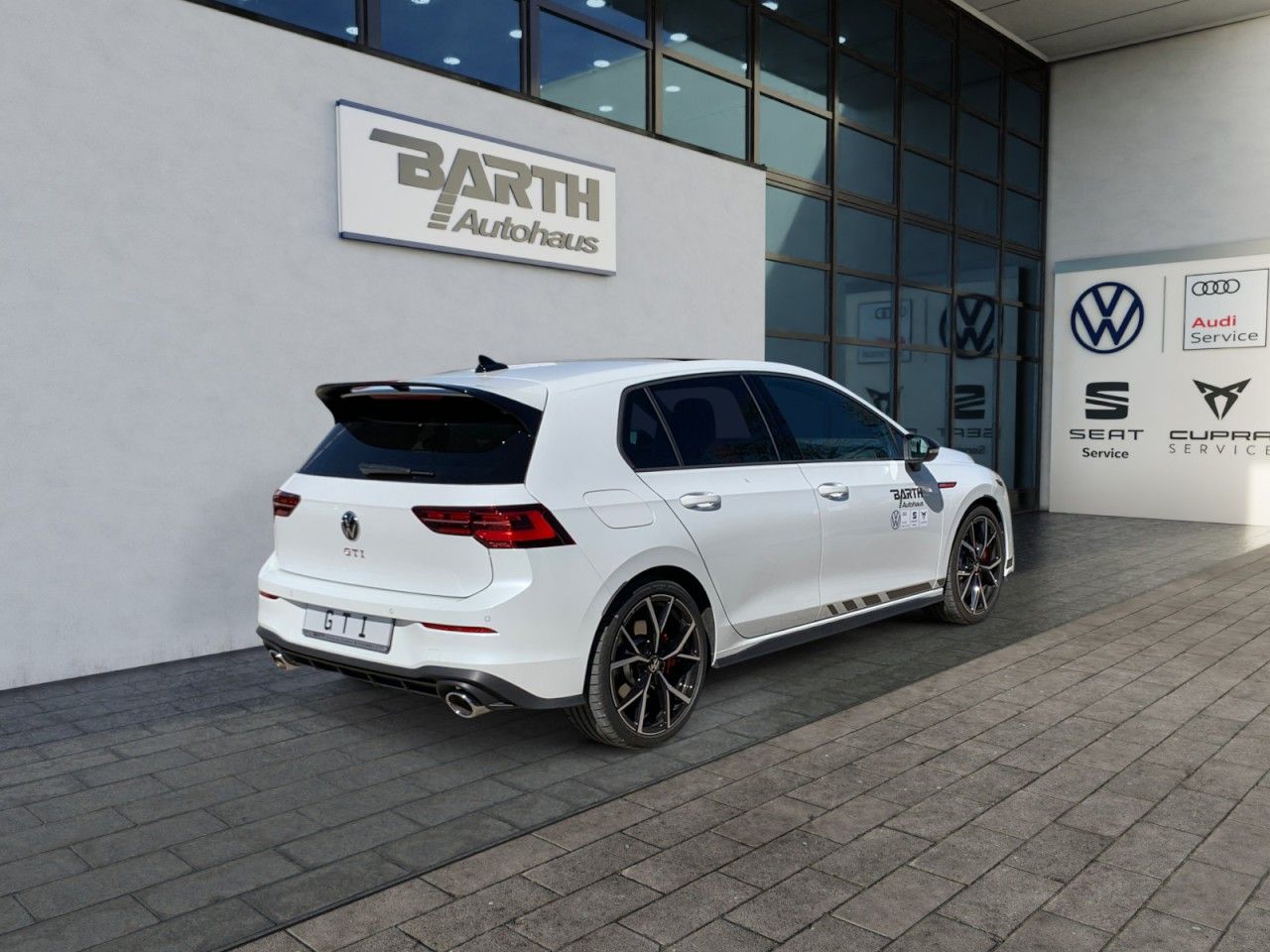 Fahrzeugabbildung Volkswagen Golf VIII GTI Clubsport+IQ-LIGHT+DCC+ACC+SD+NAVI