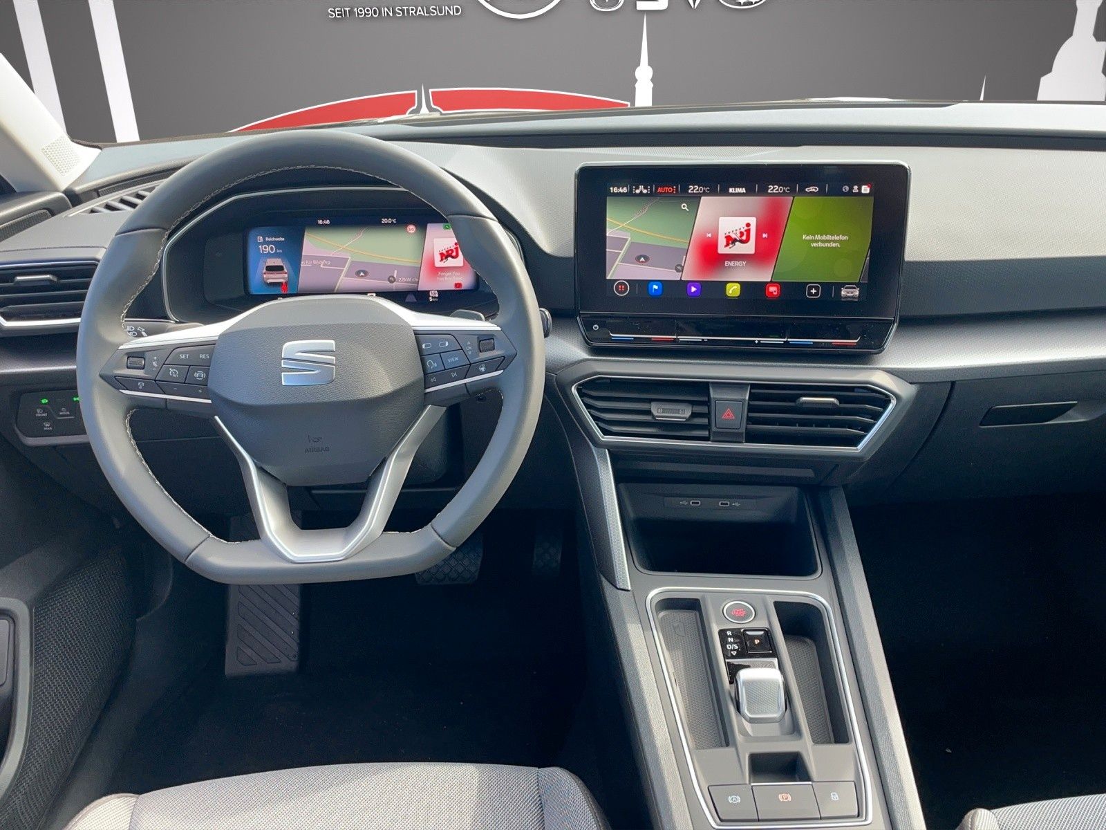 Fahrzeugabbildung SEAT Leon Sportstourer 1.5 eTSI DSG NAVI/LED/ACC/RFK