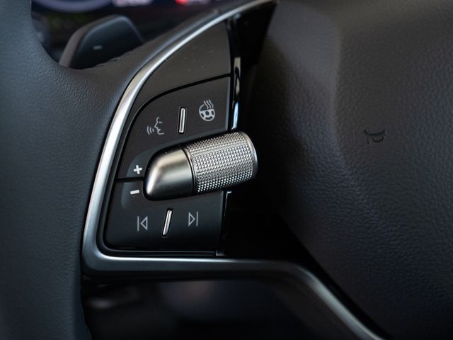 Kamiq 1.5 TSI Selection SHZ KAMERA NAVI ACC PANO