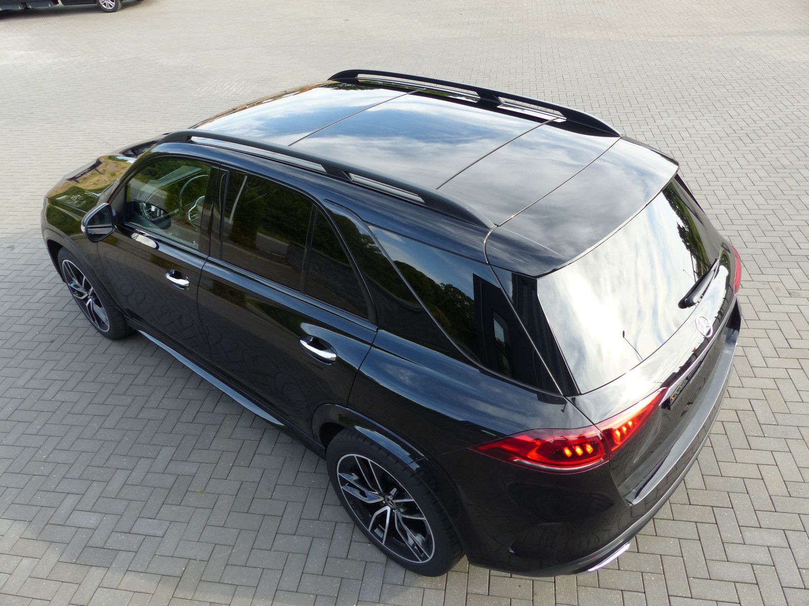 Fahrzeugabbildung Mercedes-Benz GLE 400 d 4Matic AMG*Bur,Night,Pano,AHK*
