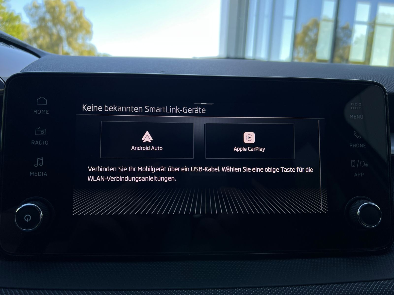 Fahrzeugabbildung SKODA Fabia Selection Tour 1.0 TSI *Vorb. AHK, LED, Ka
