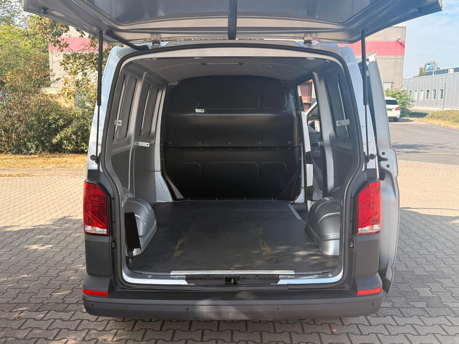 Volkswagen T6.1 2.0 TDI Transporter Kasten FWD*GR.NAVI*PDC*
